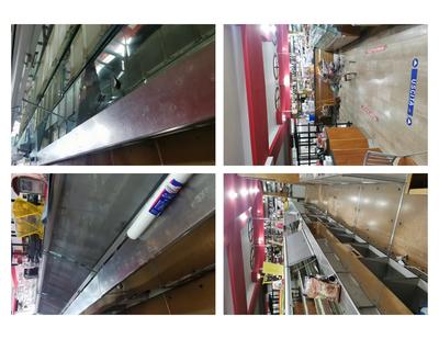 LOTTO 16: Bancone bar completo di vetrine ed accessori