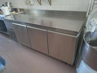 (Lotto n. 9) Banco refrigerato in acciaio inox a tre...