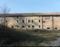 Lotto 5) Piena ed esclusiva proprietà di complesso...
