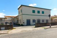 Complesso artigianale con cortile e pertinenze a Giba...