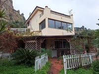 Villa con terreni edificabili sita a Capaci (PA), in...