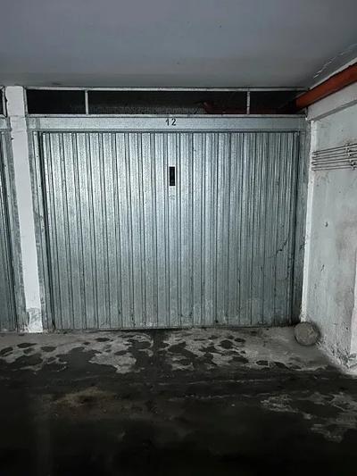 Piena proprietà del Garage Cassino (FR), Via Sferracavalli n. 2, pianointerrato, interno 12. Catasto Fabbricati: Fg. 84, Part. 383, Sub. 66, categoria C/6, Zc. 1.Superficie commerciale mq 14,50. Stato: libero – presenza di ristagni d’acqua sulpercorso di accesso e all’interno. Valore di stima: € 9.100,00.