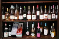 Lotto 4: n. 55 bottiglie di vini "Rosè" pregiati, da una selezione di cantine e tipologie differenti, come indicato al solo scopo indicativo nell'elenco allegato