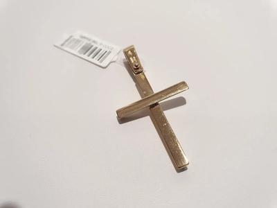 (Lotto n.1785) un ciondolo in oro giallo 18 kt a forma di croce gr. 2,60