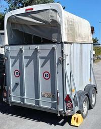 LOTTO 14) Rimorchio trasporto cavalli 