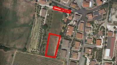Vendesi terreno edificabile residenziale sito a Magione...