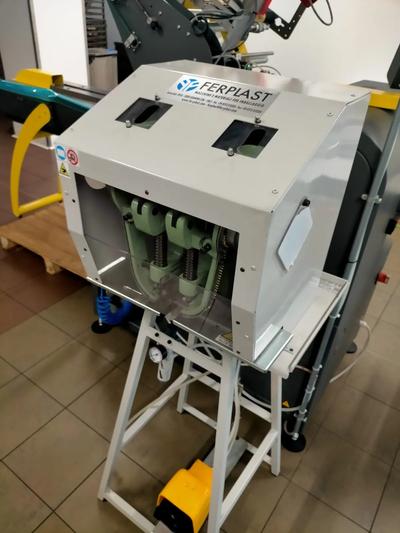 UN'OCCHIELLATRICE AUTOMATICA MODELLO 2 TESTE PNEUM, ANNO 2019, 6 BAR,...