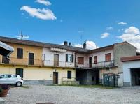In contesto di fabbricato di corte, piena proprietà di...