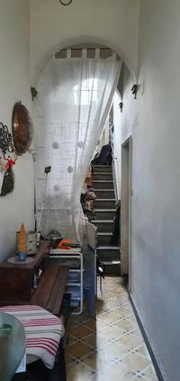 Porzione di un più ampio fabbricato costituito da un...
