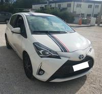 Autovettura TOYOTA YARIS 