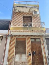 abitazione con tipologia edilizia di “casa a schiera”...