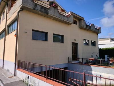  LOTTO UNICO: Diritto di piena ed intera proprietà di unità immobiliare posta in Comune di Bucine (AR), Località Mercatale Valdarno, Via Fratelli Cervi n. 19.