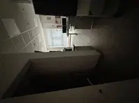 A) Piena proprietà di laboratorio della superifice...