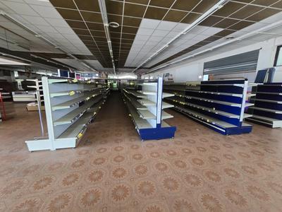 Attrezzature supermercato e arredo varioPer visionare la documentazione...