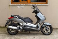 Motociclo trasporto persone YAMAHA XMAX, targato...