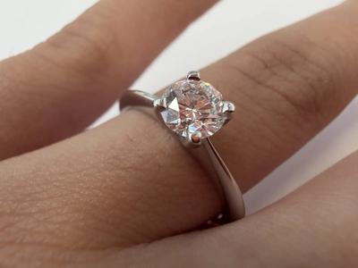 RIF 26: ANELLO IN ORO BIANCO 18 KT TIPO SOLITARIO MARCA D-DONNA GR. 3,40 CON UN DIAMANTE F-VVS DI CT 0,60
