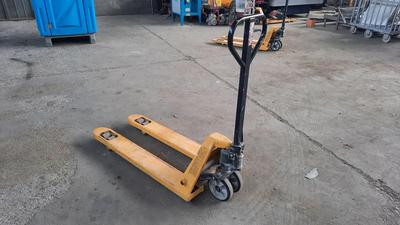 (Lotto n.14) - Transpallet manuale marca NOVAMACH ITALIA modello N2/VGP matricola 07066843 anno 2021, portata 2.500 Kg