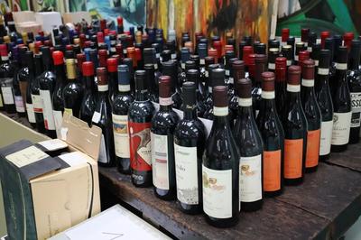 Lotto 1: n. 255 bottiglie di vini rossi pregiati, da una selezione di cantine e tipologie differenti, come indicato al solo scopo indicativo nell'elenco allegato