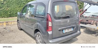 1 Autocarro Citroen Berlingo targato ER087**, telaio...