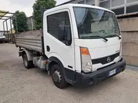Autocarro Nissan Cabstar  tg. EM788JV, cassone...