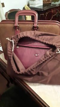 Rif.1 - n.02 Valigette in pelle (di cui 1 marca The...
