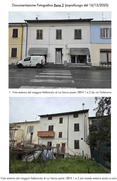 Bene 1) Unità immobiliare ad uso residenziale con ingresso esclusivo dalla pubblica viabilità, facente parte di un maggior fabbricato terra-tetto Bene 2) Unità immobiliare ad uso Negozio con ingresso esclusivo dalla pubblica viabilità, facente parte di un maggior fabbricato terra-tetto L'immobile è collocato nel centro di Saline di Volterra, lungo la Via Volterrana, da dove ha accesso.