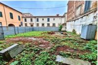 Complesso residenziale da riqualificare sito a...