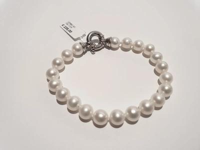 (Lotto n.1779) un braccialetto di perle bianche freshwater con chiusura in...