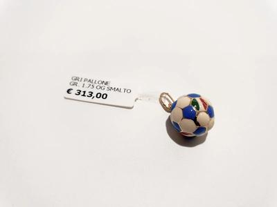 (Lotto n.1813) un ciondolo in oro giallo 18 kt a forma di pallone con smalto gr. 1,60