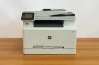 Lotto composto da elettronica varia:Stampante Laser...