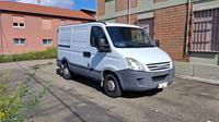 (Lotto n. 1) - Autocarro marca IVECO modello DAILY 29L10...