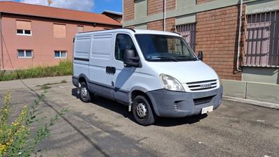 (Lotto n. 1) - Autocarro marca IVECO modello DAILY 29L10 , immatricolato il...