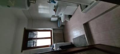 vendita di una villetta disposta su due livelli e composta da tre alloggi e...