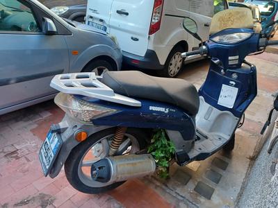 MOTOCICLO KYMCO PEOPLE S 125 IMM.10/2005 PRIVO DI CHIAVI...