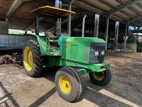 TRATTORE AGRICOLO DUE RUOTE MOTRICI MARCA JOHN DEERE TG....