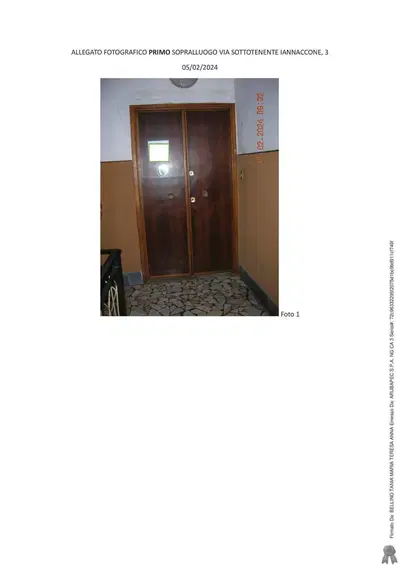 Quota di ½ della piena proprietà, di appartamento ubicato al piano primo del fabbricato sito in Avellino, ViaSottotenente G. Iannaccone, 3, oltre ad un sottotetto all’ultimo piano dell’edificio e una cantina di servizio dell’unitàimmobiliare.