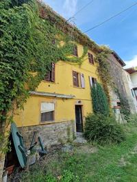 Proprietà di un’immobile abitativo e di un fabbricato ex...