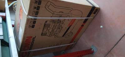 COMPRESSORE D’ARIA MARCA CROWN PROFESSIONAL MOD. CT 36090 N. SERIE 240313 MAX BAR 10 COMPLETO DI ACCESSORI D'USO