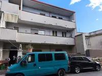 Piena ed intera proprietà di unità immobiliare ad uso...