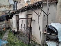 Piena proprieta' di appartamento posto al piano primo di...