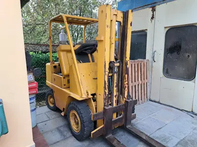 CARRELLO ELEVATORE CATERPILLAR LOTTO 5