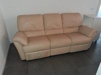 LOTTO 4: SCRIVANIE, ARMADIO METALLICO, ARMADI IN LEGNO,...