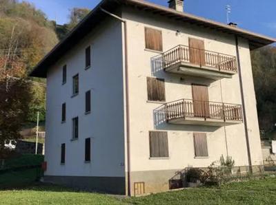LOTTO 2: Intera proprietà di immobili in Costa Serina (BG) Via Locatelli....