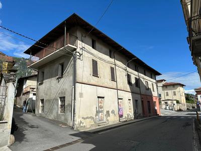 COMPLESSO COSTITUITO DA APPARTAMENTI, BAR, RISTORANTE -...