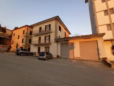 Quota 1/1 di p.p. di compendio immobiliare, sito in Francavilla D’Ete, Via...