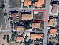 Intera Proprietà su: terreno residenziale edificabile.