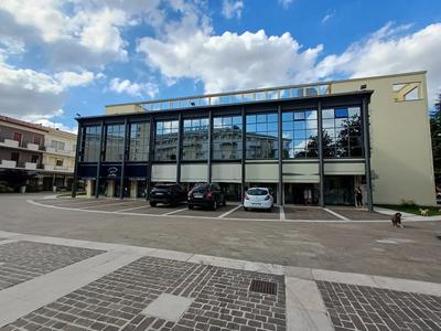 Cessione unitaria del complesso immobiliare denominato “Teatro Pietro D’Abano”, composto da un Teatro, un Foyer ed un Cinema in Abano Terme (PD), via Montirone, n. 5 e n. 11 e Largo G. Marconi, n. 16, composto da n. 4 unità immobiliari