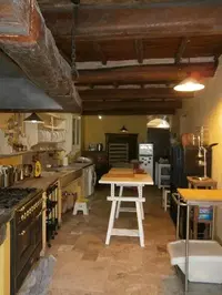 Piena proprietà del fabbricato per civile abitazione...