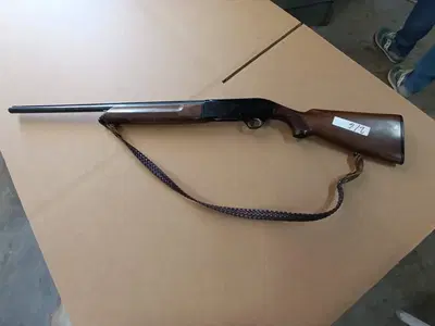 FUCILE AUTOMATICO BERETTA CALIBRO 12 MATR. C85295E CANNA MATR. D88543F LOTTO 32