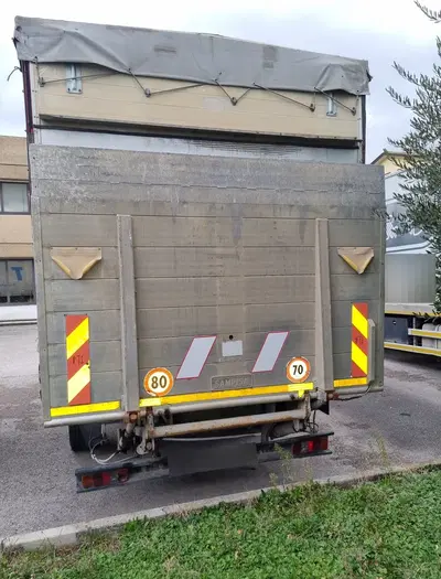 Autocarro Nissan M130 88 4 - vendita telematica sulla...